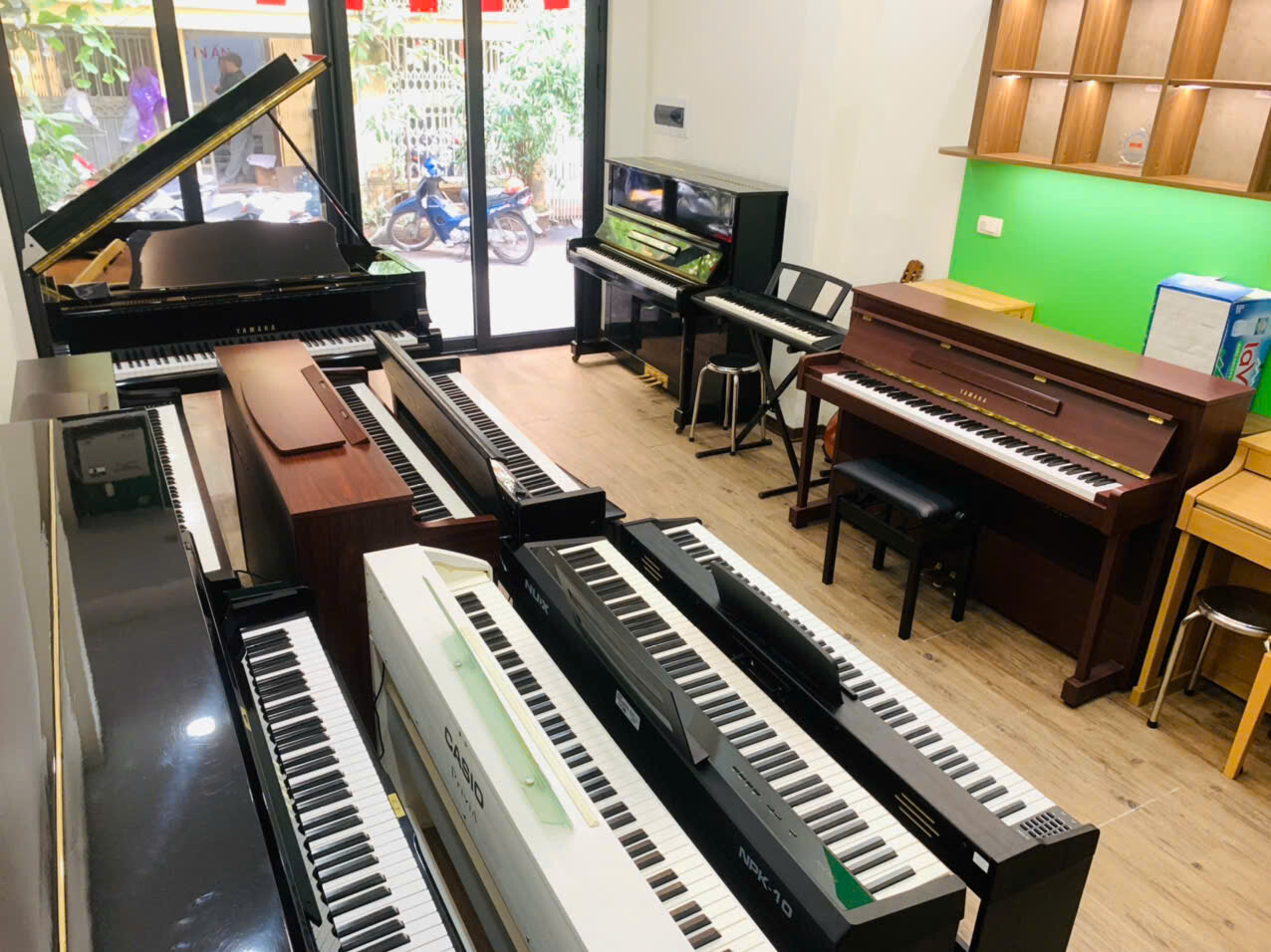 Piano giá rẻ Hà Nội; Mua piano giá rẻ Hà Nội; Cửa hàng đàn piano giá rẻ Hà Nội; Đàn piano giá rẻ Hà Nội; Cửa hàng bán đàn piano giá rẻ Hà Nội; Địa chỉ bán đàn piano giá rẻ Hà Nội;