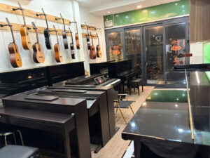 Có nên mua yamaha u1h cũ không; Có nên mua piano yamaha u1h cũ không; Có nên mua đàn piano yamaha u1h cũ không; Yamaha U1H; Mua piano yamaha U1H giá rẻ;